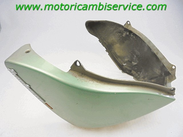 FAIRING ARRI?RE OEM N. AP8148225 PI?CES DE  D'OCCASION  MOTO APRILIA SCARABEO 150 (1999/2002) D?PLACEMENT 150 cc ANN?E DE CONSTRUCTION  2000