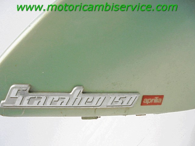 FAIRING ARRI?RE OEM N. AP8148225 PI?CES DE  D'OCCASION  MOTO APRILIA SCARABEO 150 (1999/2002) D?PLACEMENT 150 cc ANN?E DE CONSTRUCTION  2000