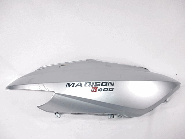 FAIRING ARRI?RE OEM N.  PI?CES DE  D'OCCASION  MOTO MALAGUTI MADISON K400 (2002 - 2006) D?PLACEMENT 400 cc ANN?E DE CONSTRUCTION  2003