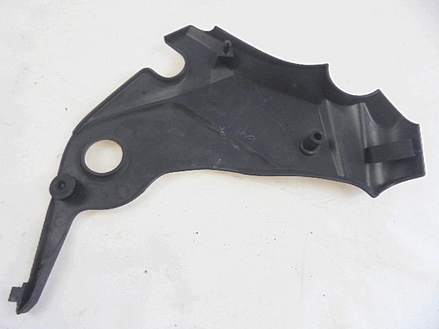 FAIRING LAT?RAL / ATTACHEMENT OEM N. 140911584 PI?CES DE  D'OCCASION  MOTO KAWASAKI ER-6 (2009 - 2011) D?PLACEMENT 650 cc ANN?E DE CONSTRUCTION  2011