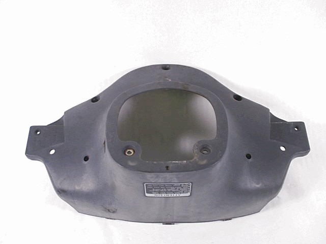 COUVERTURE DE TABLEAU DE BORD / GUIDON OEM N.  PI?CES DE  D'OCCASION  MOTO GARELLI FREELAND 150 (2001-2003) D?PLACEMENT 150 cc ANN?E DE CONSTRUCTION  2003