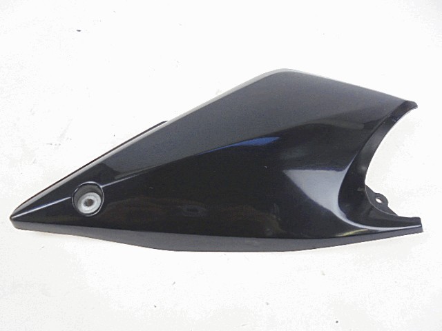 FAIRING LAT?RAL / ATTACHEMENT OEM N. 4721031F01019 PI?CES DE  D'OCCASION  MOTO SUZUKI GSF 600 BANDIT (2000 - 2005) D?PLACEMENT 600 cc ANN?E DE CONSTRUCTION  2003