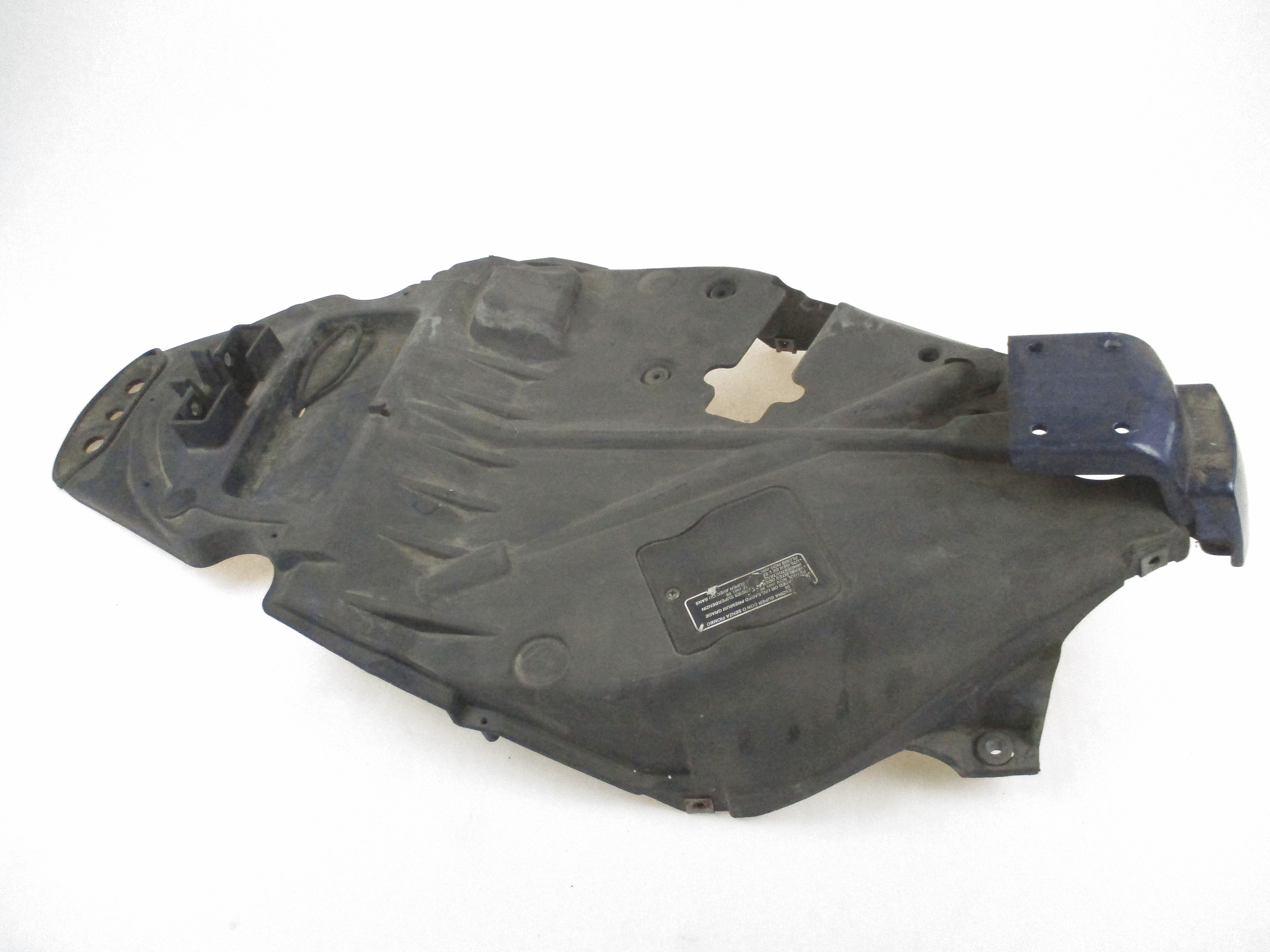 SOUS LE SI?GE FAIRING OEM N. AP8158792 PI?CES DE  D'OCCASION  MOTO APRILIA SCARABEO 150 (1999/2002) D?PLACEMENT 150 cc ANN?E DE CONSTRUCTION  2000