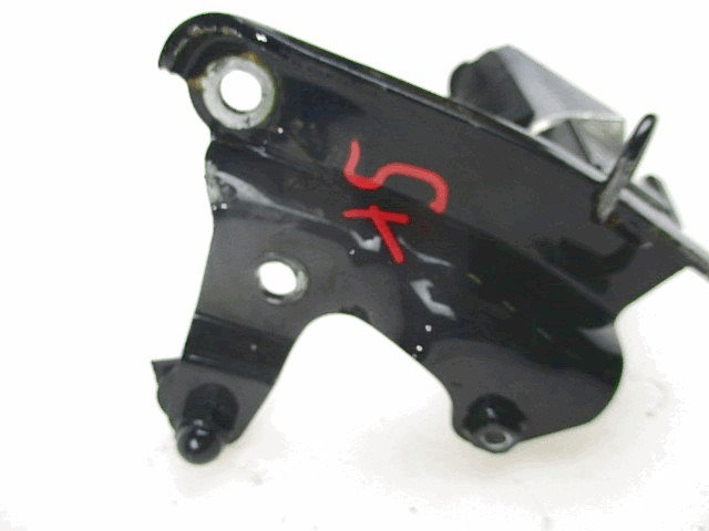 REPOSE-PIED OEM N. 5VU274300100 PI?CES DE  D'OCCASION  MOTO YAMAHA T-MAX XP 500 ( 2004 - 2007 )  D?PLACEMENT 500 cc ANN?E DE CONSTRUCTION  2005