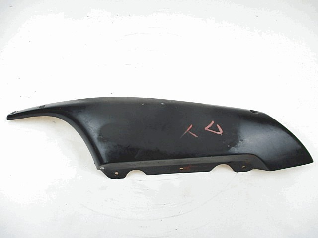 FAIRING LAT?RAL / ATTACHEMENT OEM N. AP8131812 PI?CES DE  D'OCCASION  MOTO APRILIA RS 50 (1996 - 2002) D?PLACEMENT 50 cc ANN?E DE CONSTRUCTION