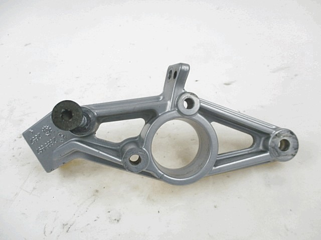 REPOSE-PIEDS AVANT OEM N. 46712335597 PI?CES DE  D'OCCASION  MOTO BMW R21 R 1150 GS (1998 - 2003)  D?PLACEMENT 1150 cc ANN?E DE CONSTRUCTION  2001