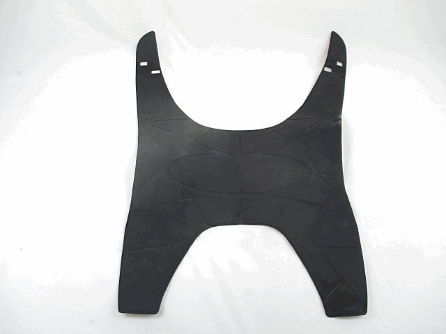 TAPIS DE PIED OEM N.  PI?CES DE  D'OCCASION  MOTO PEUGEOT SUM-UP 125 (2008-2011) D?PLACEMENT 125 cc ANN?E DE CONSTRUCTION