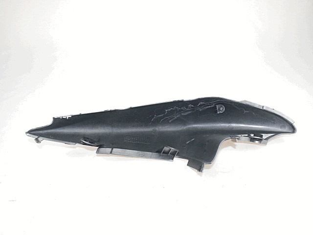 FAIRING LAT?RAL / ATTACHEMENT OEM N. 4550119F10YC2 PI?CES DE  D'OCCASION  MOTO SUZUKI SV 650 / SV 650 S (1999 - 2002) D?PLACEMENT 650 cc ANN?E DE CONSTRUCTION  2002