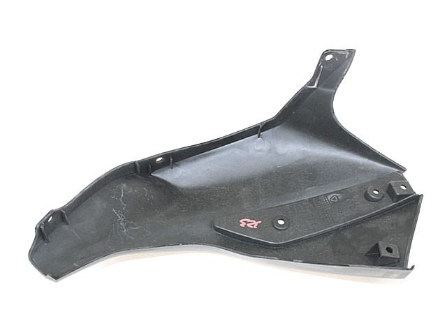 FAIRING LAT?RAL / ATTACHEMENT OEM N. GU32576310  PI?CES DE  D'OCCASION  MOTO MOTO GUZZI BREVA V 750 IE D?PLACEMENT 750 cc ANN?E DE CONSTRUCTION