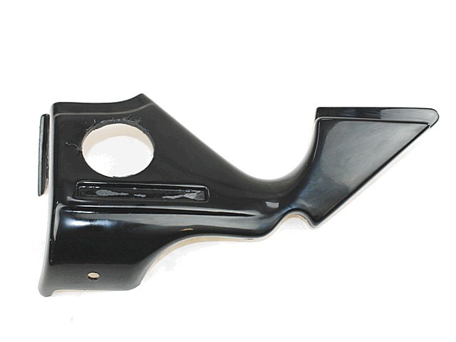 FAIRING LAT?RAL / ATTACHEMENT OEM N. GU01570430  PI?CES DE  D'OCCASION  MOTO MOTO GUZZI V11 ( 2001 - 2006 ) D?PLACEMENT 1100 cc ANN?E DE CONSTRUCTION