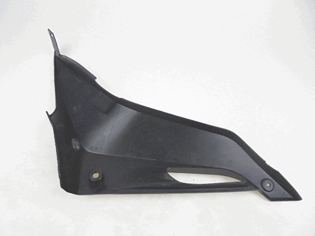 FAIRING LAT?RAL / ATTACHEMENT OEM N. 5D7F17110000 PI?CES DE  D'OCCASION  MOTO YAMAHA YZF-R125 (2008-2013) D?PLACEMENT 125 cc ANN?E DE CONSTRUCTION  2008