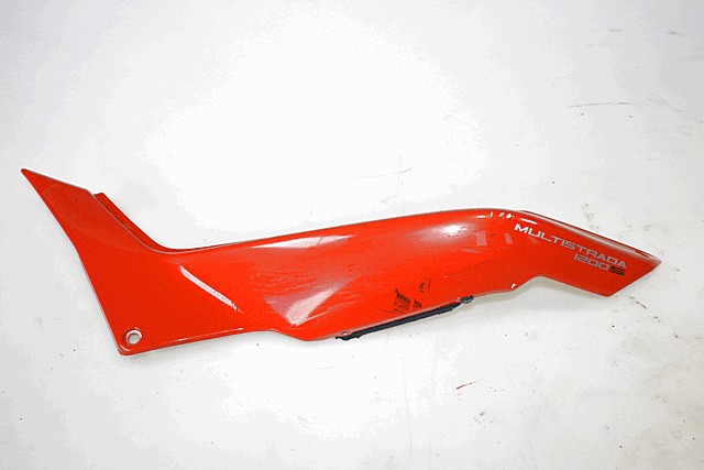 FAIRING LAT?RAL / ATTACHEMENT OEM N. 48211651AA PI?CES DE  D'OCCASION  MOTO DUCATI MULTISTRADA 1200 S (2010 - 2012) D?PLACEMENT 1200 cc ANN?E DE CONSTRUCTION  2010