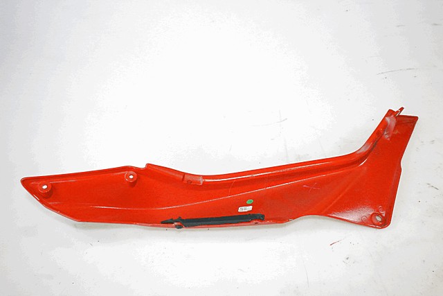 FAIRING LAT?RAL / ATTACHEMENT OEM N. 48211651AA PI?CES DE  D'OCCASION  MOTO DUCATI MULTISTRADA 1200 S (2010 - 2012) D?PLACEMENT 1200 cc ANN?E DE CONSTRUCTION  2010