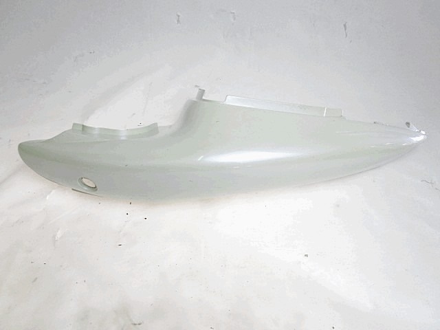 FAIRING LAT?RAL / ATTACHEMENT OEM N. 4550220F00Z7X PI?CES DE  D'OCCASION  MOTO SUZUKI SV 650 / SV 650 S (1999 - 2002) D?PLACEMENT 650 cc ANN?E DE CONSTRUCTION  2000