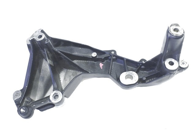 SUPPORT MOTEUR OEM N. 8BA0B5642 PI?CES DE  D'OCCASION  MOTO MV AGUSTA BRUTALE 800 (2012 - 2016) D?PLACEMENT 800 cc ANN?E DE CONSTRUCTION  2013