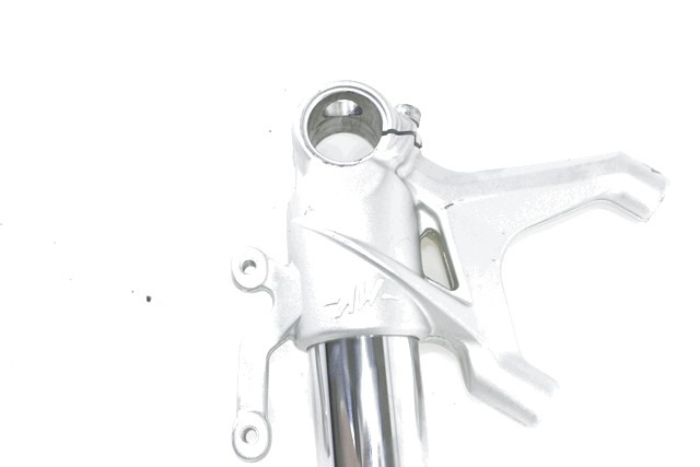 FOURCHE TELESCOPIQUE OEM N. 8A00B8395 PI?CES DE  D'OCCASION  MOTO MV AGUSTA BRUTALE 800 (2012 - 2016) D?PLACEMENT 800 cc ANN?E DE CONSTRUCTION  2013