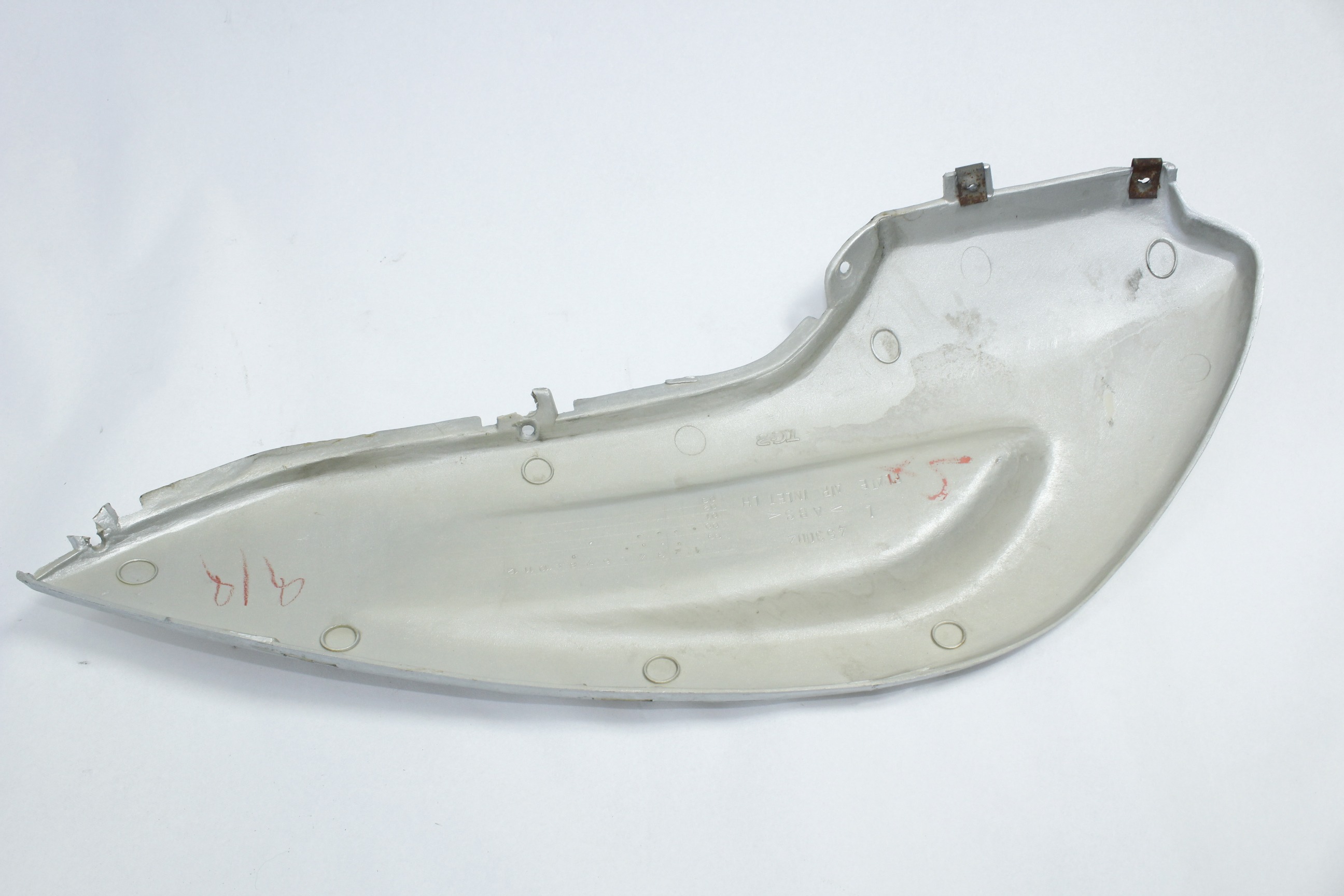 CARENAGE LATERALE OEM N. 453001L  PI?CES DE  D'OCCASION  MOTO TGB F409 150  D?PLACEMENT 150 cc ANN?E DE CONSTRUCTION  2000