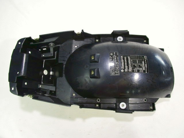 FENDER ARRI?RE / SOUS SI?GE OEM N. 46622313122 PI?CES DE  D'OCCASION  MOTO BMW R22 R850 RT / R 1150 RT / R 1150 RS ( 2000 - 2006 )   D?PLACEMENT 1150 cc ANN?E DE CONSTRUCTION  2002