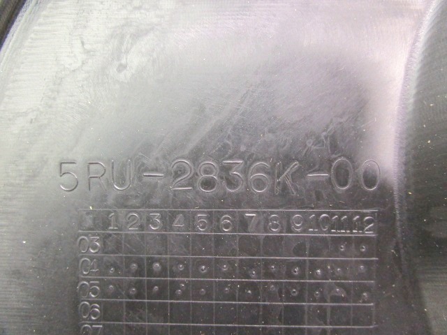 COUVERTURE DE TABLEAU DE BORD / GUIDON OEM N. 5RU2836K0000 PI?CES DE  D'OCCASION  MOTO YAMAHA YP 400 MAJESTY / ABS (2004 - 2008) D?PLACEMENT 400 cc ANN?E DE CONSTRUCTION  2008