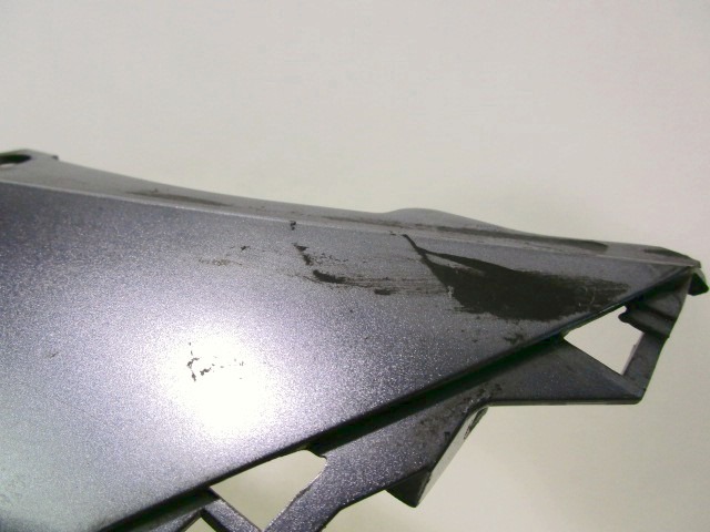 FAIRING LAT?RAL / ATTACHEMENT OEM N. 5RU2171100PF PI?CES DE  D'OCCASION  MOTO YAMAHA YP 400 MAJESTY / ABS (2004 - 2008) D?PLACEMENT 400 cc ANN?E DE CONSTRUCTION  2008