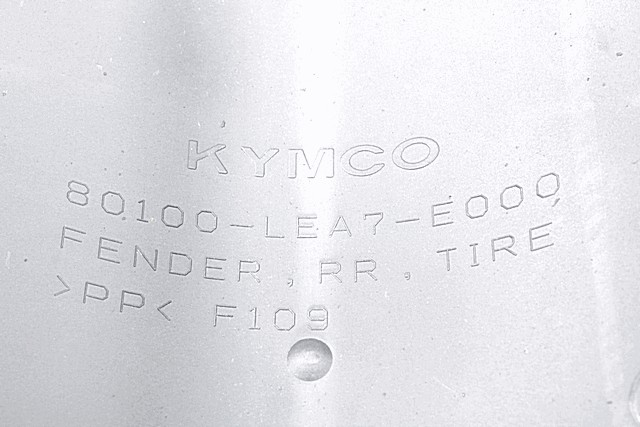 FENDER AVANT / ARRI?RE OEM N. 80100-LEA7-E00 PI?CES DE  D'OCCASION  MOTO KYMCO DOWNTOWN  (2009-2017) 125 I / 200 I / 300 I D?PLACEMENT 300 cc ANN?E DE CONSTRUCTION  2009