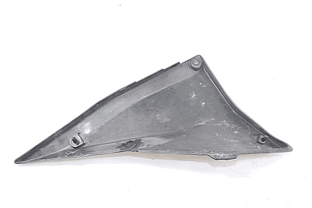 FAIRING LAT?RAL / ATTACHEMENT OEM N. 3600100414P PI?CES DE  D'OCCASION  MOTO KAWASAKI Z 750 ( 2003 - 2006 ) D?PLACEMENT 750 cc ANN?E DE CONSTRUCTION  2004