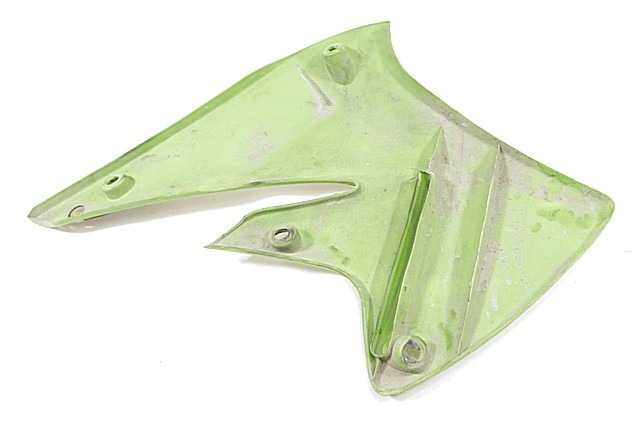 FAIRING LAT?RAL / ATTACHEMENT OEM N. 490890020290 PI?CES DE  D'OCCASION  MOTO KAWASAKI KX 250 F (2004 - 2005) D?PLACEMENT 250 cc ANN?E DE CONSTRUCTION  2005