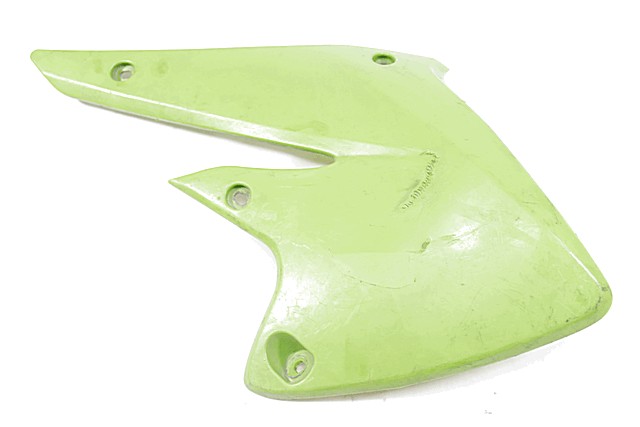 FAIRING LAT?RAL / ATTACHEMENT OEM N. 490890021290  PI?CES DE  D'OCCASION  MOTO KAWASAKI KX 250 F (2004 - 2005) D?PLACEMENT 250 cc ANN?E DE CONSTRUCTION  2005