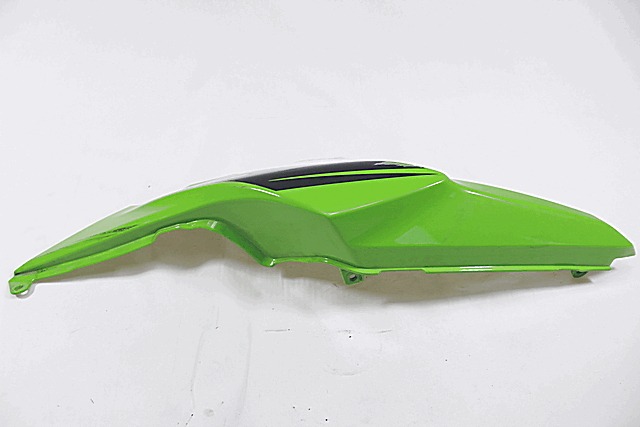 FAIRING LAT?RAL / ATTACHEMENT OEM N. 360410034 PI?CES DE  D'OCCASION  MOTO KAWASAKI NINJA 650 ABS ( DAL 2017 ) D?PLACEMENT 650 cc ANN?E DE CONSTRUCTION  2018