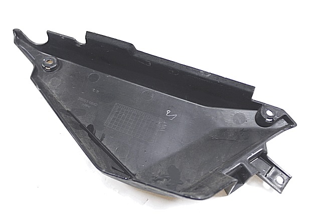 FAIRING LAT?RAL / ATTACHEMENT OEM N. 360010642 PI?CES DE  D'OCCASION  MOTO KAWASAKI NINJA 650 ABS ( DAL 2017 ) D?PLACEMENT 650 cc ANN?E DE CONSTRUCTION  2018