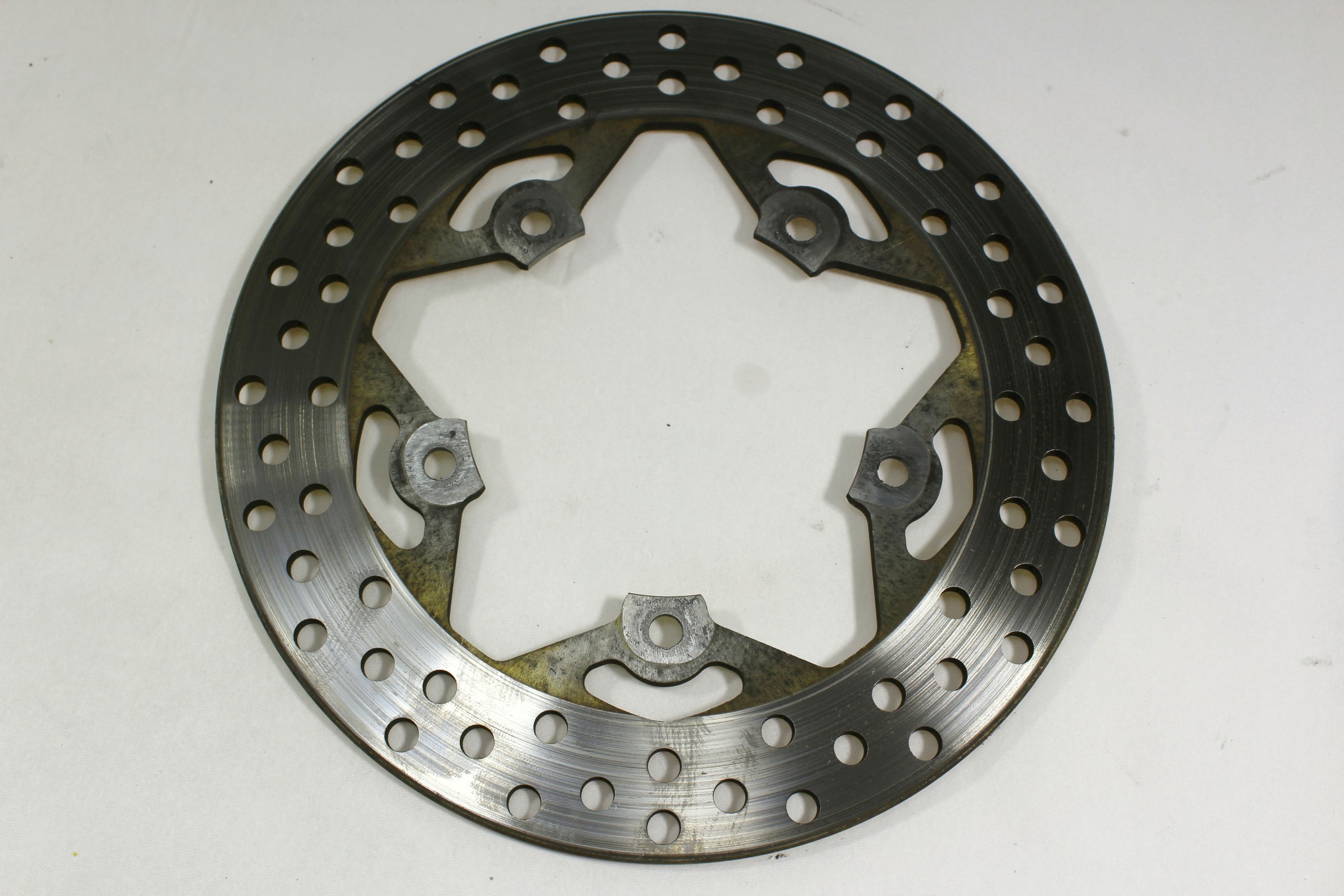 DISQUE DE FREIN ARRIERE OEM N. 49240771A PI?CES DE  D'OCCASION  MOTO DUCATI 749 (2003 - 2007) D?PLACEMENT 750 cc ANN?E DE CONSTRUCTION  2005