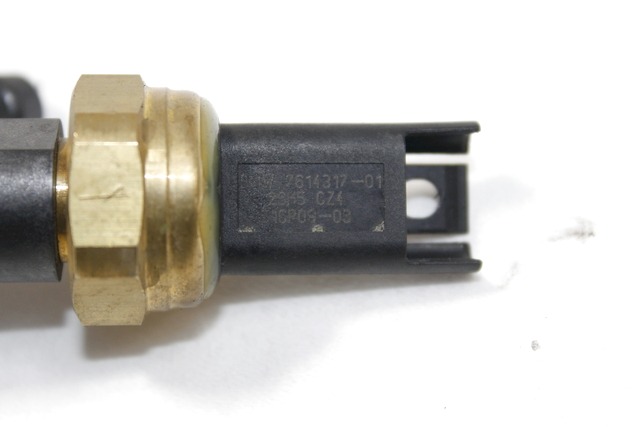 CAPTEUR D'AIR / SOLENOID OEM N. 13537614317 PI?CES DE  D'OCCASION  MOTO BMW K50 R 1200 GS / R 1250 GS (2011 - 2019) D?PLACEMENT 1200 cc ANN?E DE CONSTRUCTION  2015