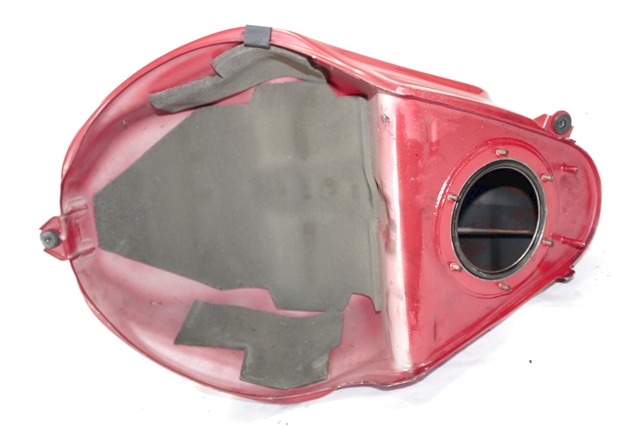 PIECES DE RESERVOIR A CARBURANT OEM N. (D) T2401611 PI?CES DE  D'OCCASION  MOTO TRIUMPH BABY SPEED 600 (2001 - 2003) D?PLACEMENT 600 cc ANN?E DE CONSTRUCTION  2001