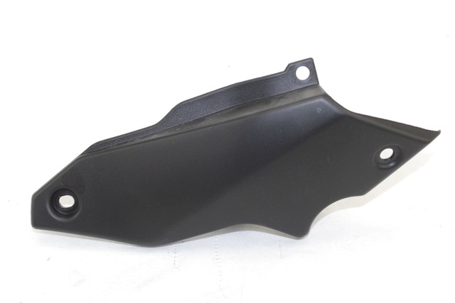 FAIRING LAT?RAL / ATTACHEMENT OEM N.  PI?CES DE  D'OCCASION  MOTO YAMAHA TRACER 700 ABS RM14 (2016 - 2019) D?PLACEMENT 700 cc ANN?E DE CONSTRUCTION  2019