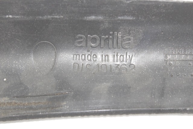 CARENAGE LATERALE OEM N. AP8148389 PI?CES DE  D'OCCASION  MOTO APRILIA SR 150 (1999 - 2002) D?PLACEMENT 150 cc ANN?E DE CONSTRUCTION  2000