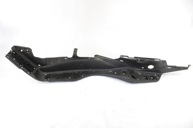 REPOSE-PIEDS OEM N. 4812205H005PK PI?CES DE  D'OCCASION  MOTO SUZUKI BURGMAN AN 400 (2008-2013)  D?PLACEMENT 400 cc ANN?E DE CONSTRUCTION  2010