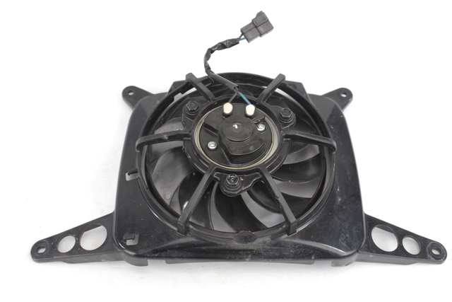 VENTILATEUR OEM N. T2101744 PI?CES DE  D'OCCASION  MOTO TRIUMPH STREET TRIPLE 765 (2013 - 2019) D?PLACEMENT 765 cc ANN?E DE CONSTRUCTION  2017