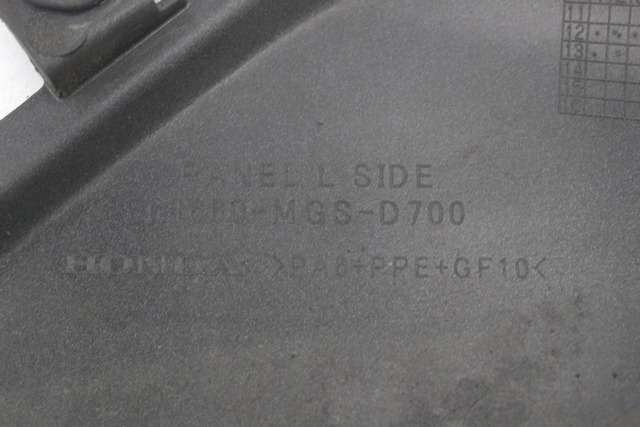 CARENAGE LATERALE OEM N. 64650MGSD70ZA PI?CES DE  D'OCCASION  MOTO HONDA RC62 INTEGRA NC700D (2011 - 2013) D?PLACEMENT 700 cc ANN?E DE CONSTRUCTION  2013
