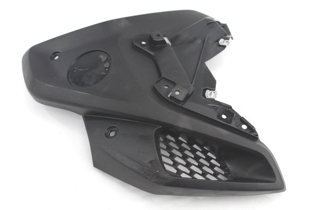 FAIRING LAT?RAL / ATTACHEMENT OEM N. 46638556655 PI?CES DE  D'OCCASION  MOTO BMW K50 R 1200 GS / R 1250 GS (2011 - 2019) D?PLACEMENT 1200 cc ANN?E DE CONSTRUCTION  2018