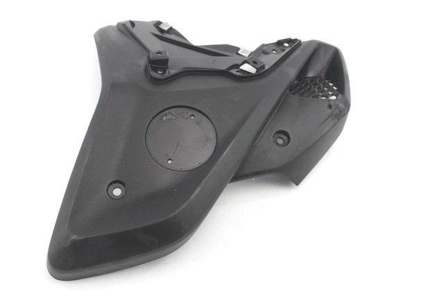 FAIRING LAT?RAL / ATTACHEMENT OEM N. 46638556655 PI?CES DE  D'OCCASION  MOTO BMW K50 R 1200 GS / R 1250 GS (2011 - 2019) D?PLACEMENT 1200 cc ANN?E DE CONSTRUCTION  2018