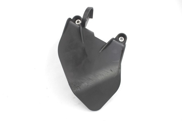 FAIRING R?SERVOIR OEM N. 6030702700033 PI?CES DE  D'OCCASION  MOTO KTM 1090 ADVENTURE (2017 - 2019) D?PLACEMENT 1090 cc ANN?E DE CONSTRUCTION  2018