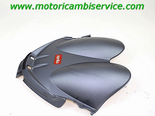 COUVERTURE DE TABLEAU DE BORD / GUIDON OEM N. 67221900XEN  PI?CES DE  D'OCCASION  MOTO APRILIA ATLANTIC 300 ( 2010 - 2014 ) D?PLACEMENT 300 cc ANN?E DE CONSTRUCTION  2011