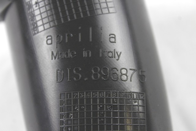 APRILIA TUONO 1100 V4 RR 896875 CORNETTI DI ASPIRAZIONE 17 - 18 AIR FUNNELS PICCOLO DIFETTO VEDI FOTO