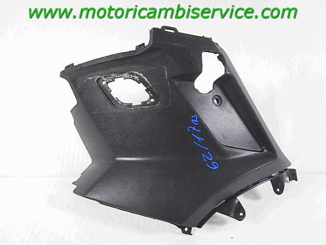 CARENAGE LATERALE OEM N. 1-001-515-321 PI?CES DE  D'OCCASION  MOTO PEUGEOT KISBEE 50 4t (2010 - 2017) D?PLACEMENT 50 cc ANN?E DE CONSTRUCTION  2013