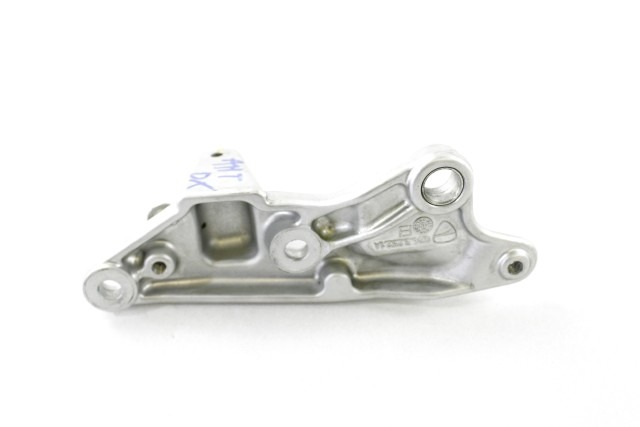 DUCATI MULTISTRADA 950 S 82422522AA STAFFA PEDANA ANTERIORE DESTRA 19 - 20 FRONT RIGHT FOOTREST HOLDER 82432521A