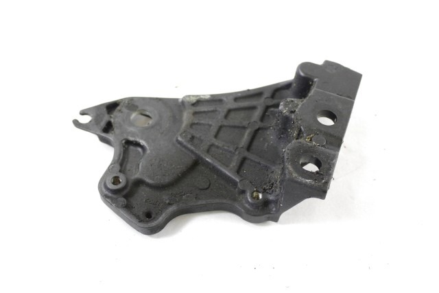 YAMAHA MT-07 B34274A30000 ADATTATORE STAFFA PEDANA SINISTRA RM17 17 - 18 LEFT FOOTREST ADAPTER BRACKET