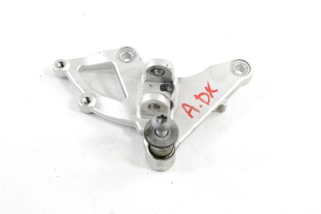 BMW R 1200 R 46717671076 STAFFA PEDANA ANTERIORE DESTRA K27 05 - 10 FRONT RIGHT FOOTREST HOLDER