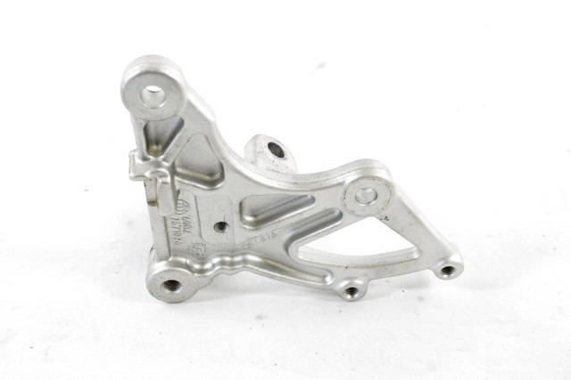 BMW R 1200 R 46717671076 STAFFA PEDANA ANTERIORE DESTRA K27 05 - 10 FRONT RIGHT FOOTREST HOLDER