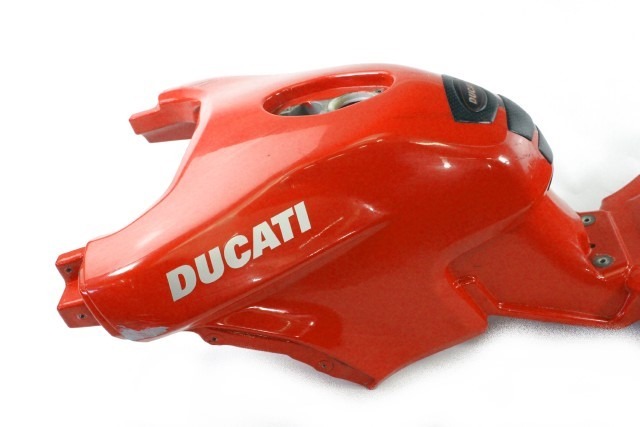 DUCATI MULTISTRADA 620 58610621AA SERBATOIO BENZINA 05 - 07 FUEL TANK 58630621A CON GRAFFI