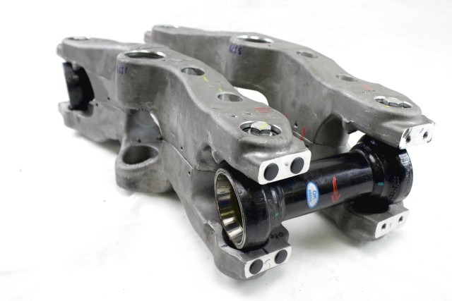 PIAGGIO MP3 300 HPE 646556 BRACCIO SOSPENSIONI ANTERIORI 21 - 24 FRONT SUSPENSION ARM